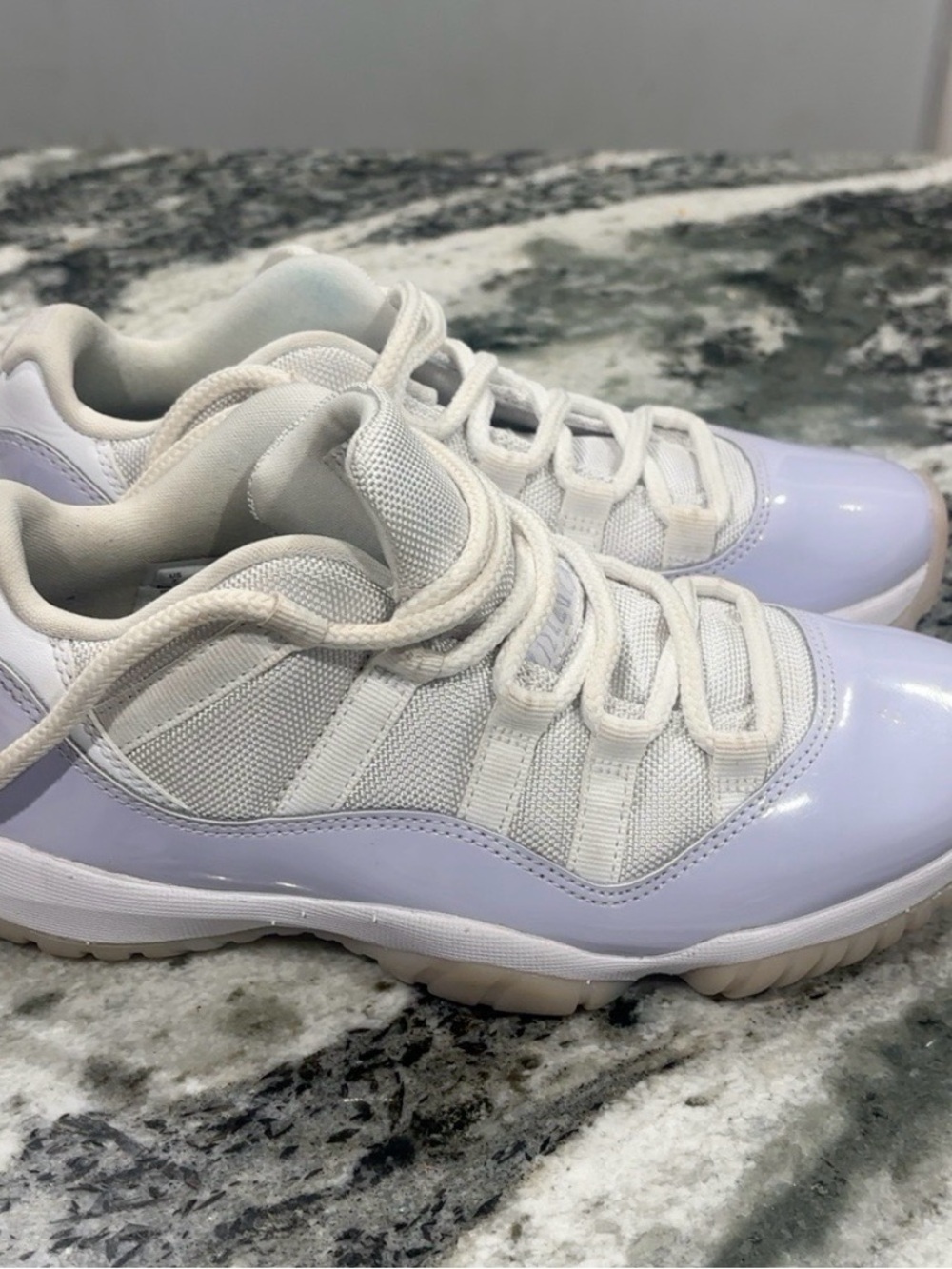 Air Jordan 11 Retro Low Pure Violet Women’s size 7 AH7860-101